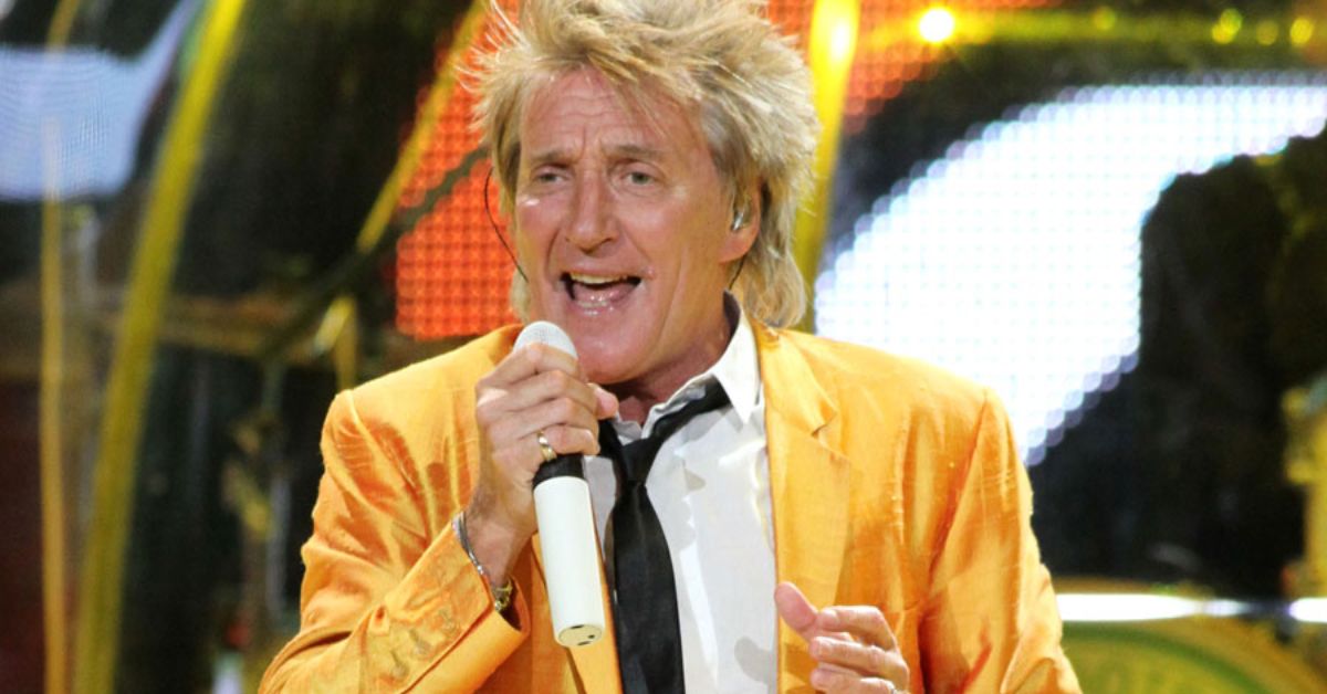 Is Rod Stewart gay? Exploring the Controversy Around Rod Stewart’s Sexuality